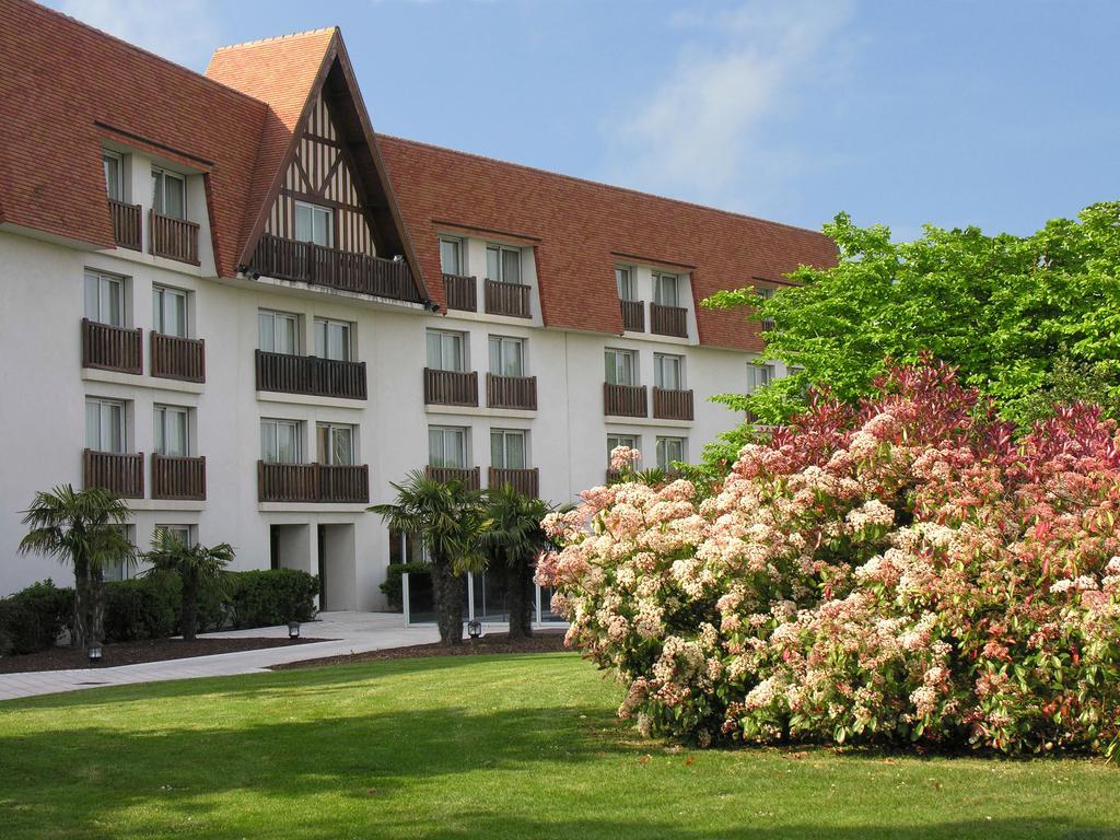 Amirauté Hôtel Golf Deauville Exterior foto